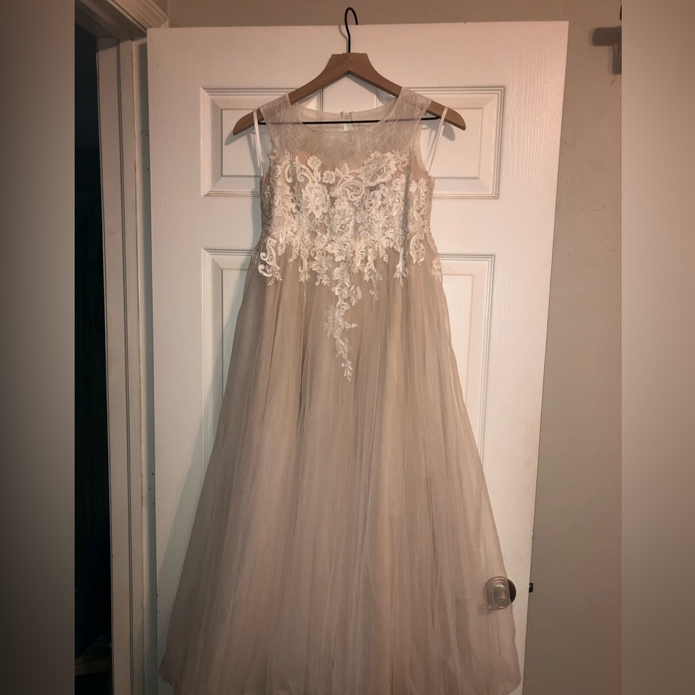 David’s Bridal Champagne Junior Bridesmaid/ Flower Girl
